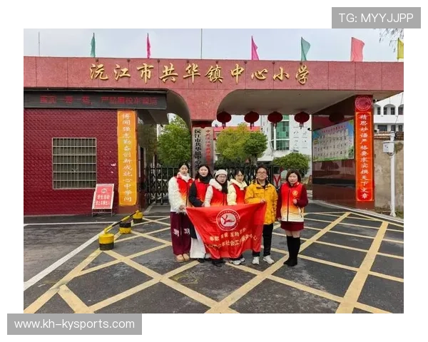 网球明星公益课堂走进乡村学校，网球入学视频